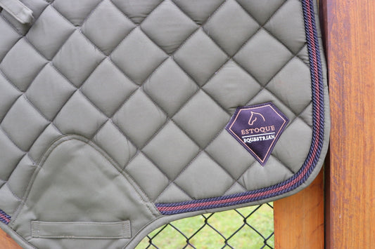 THE OLIVE JUMP SADDLE PAD